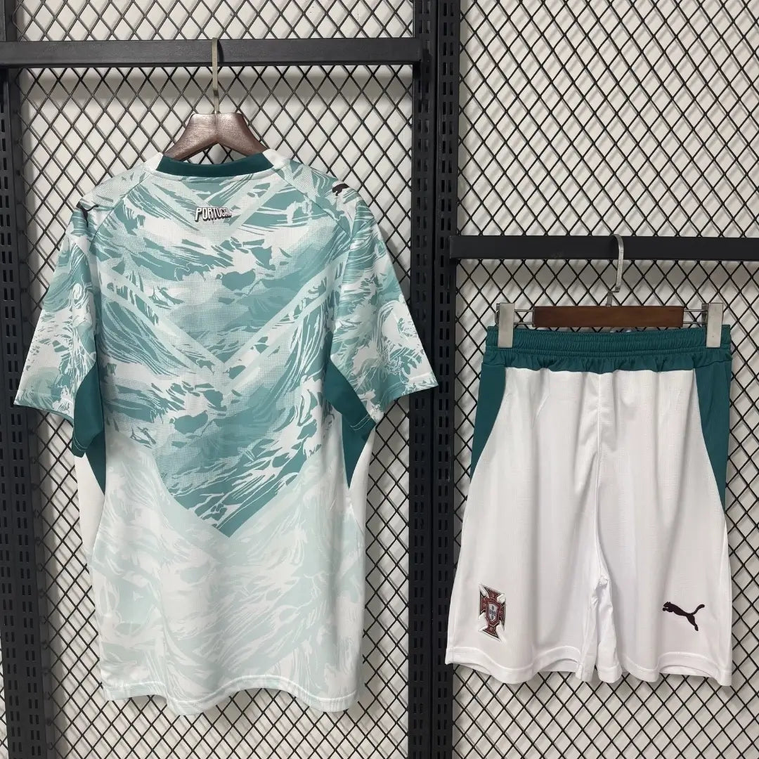 Equipación de fútbol de visitante de Portugal - Camiseta + Pantalón corto Mundial 2026