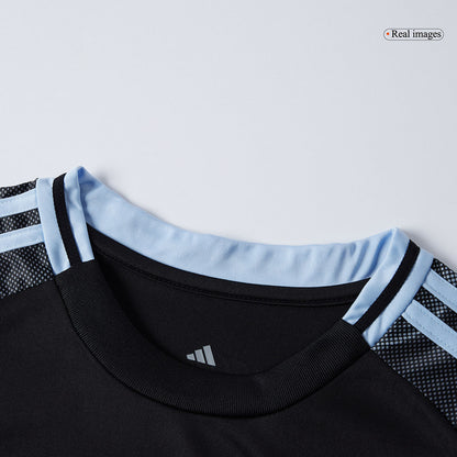 Camiseta de fútbol visitante del Aston Villa 2025/26