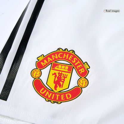 Pantalones cortos de fútbol del Manchester United, versión jugador local, temporada 2025/26