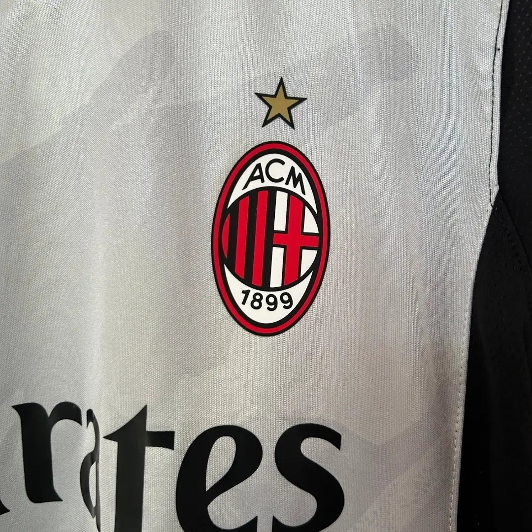 Camiseta de fútbol de cuarto portero del AC Milan 2025/26