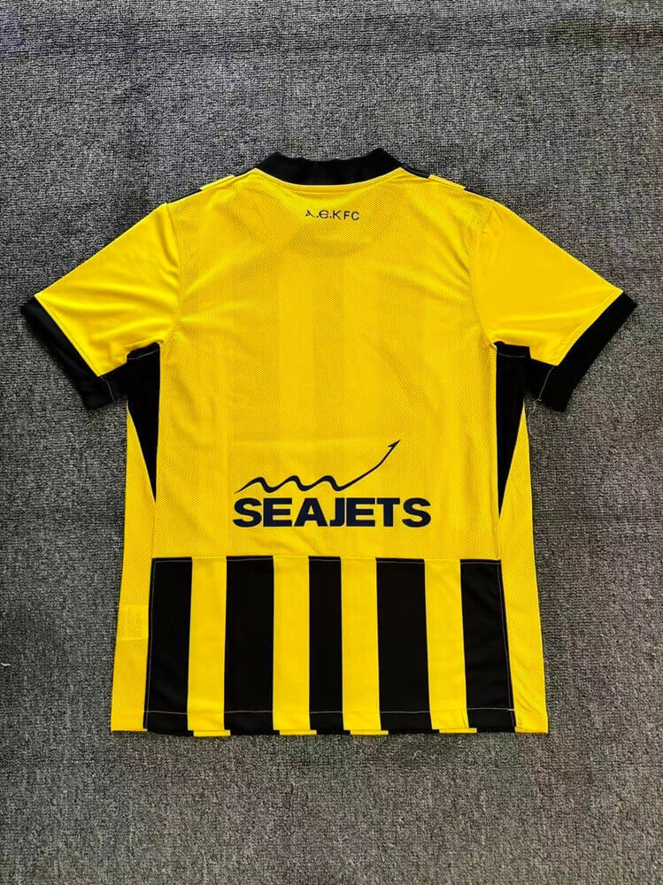 Camiseta de local del AEK Atenas 2025/26