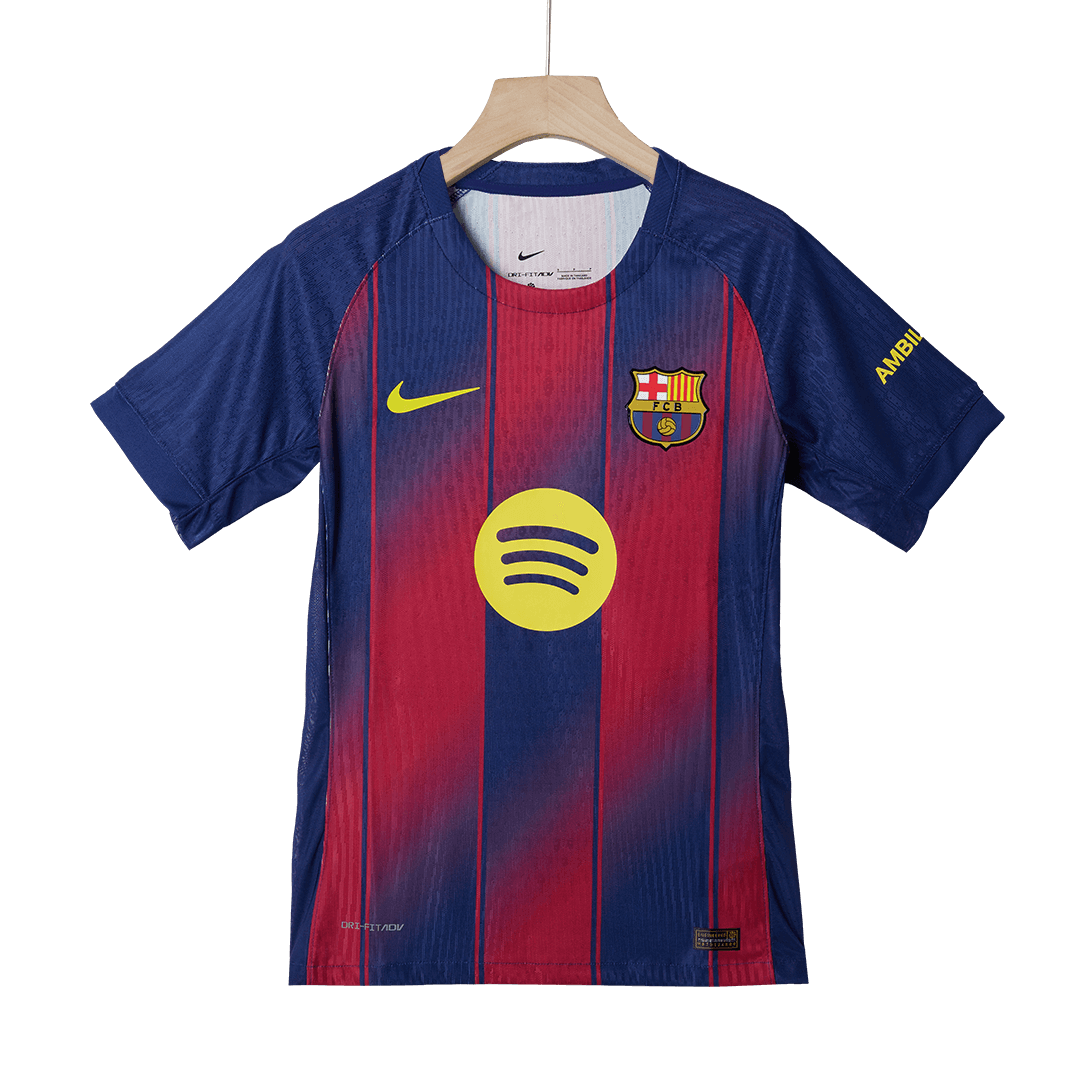 Camiseta de fútbol del FC Barcelona, ​​versión jugador local, temporada 2025/26