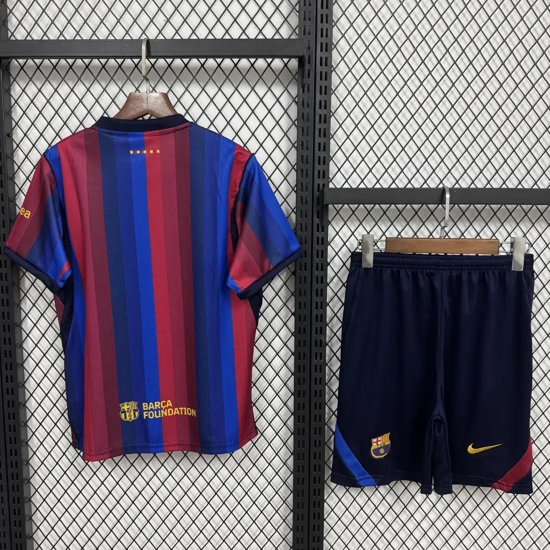 Equipación local del FC Barcelona - Camiseta + pantalón corto 2025/26