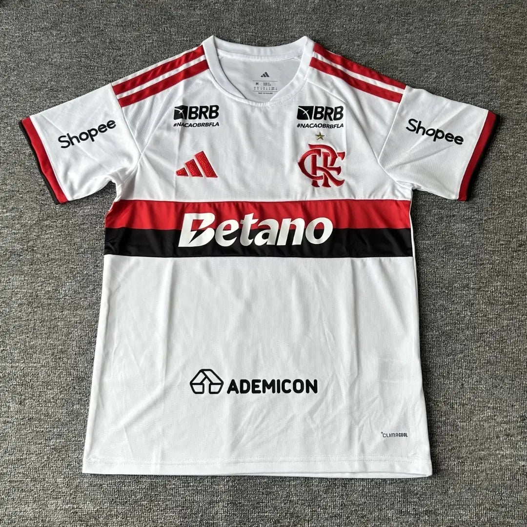 Camiseta de fútbol visitante del CR Flamengo 2026/27 con patrocinador