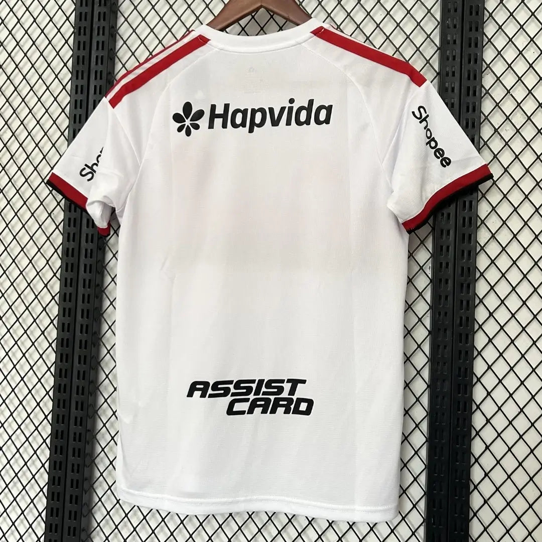 Camiseta de fútbol visitante del CR Flamengo 2026/27 con patrocinador