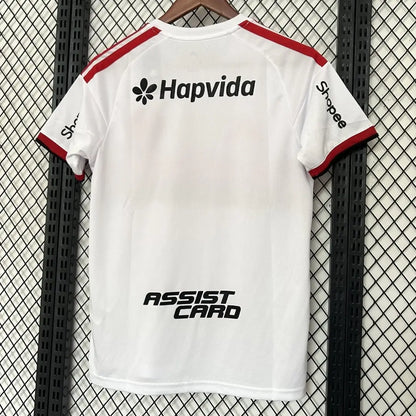 Camiseta de fútbol visitante del CR Flamengo 2026/27 con patrocinador