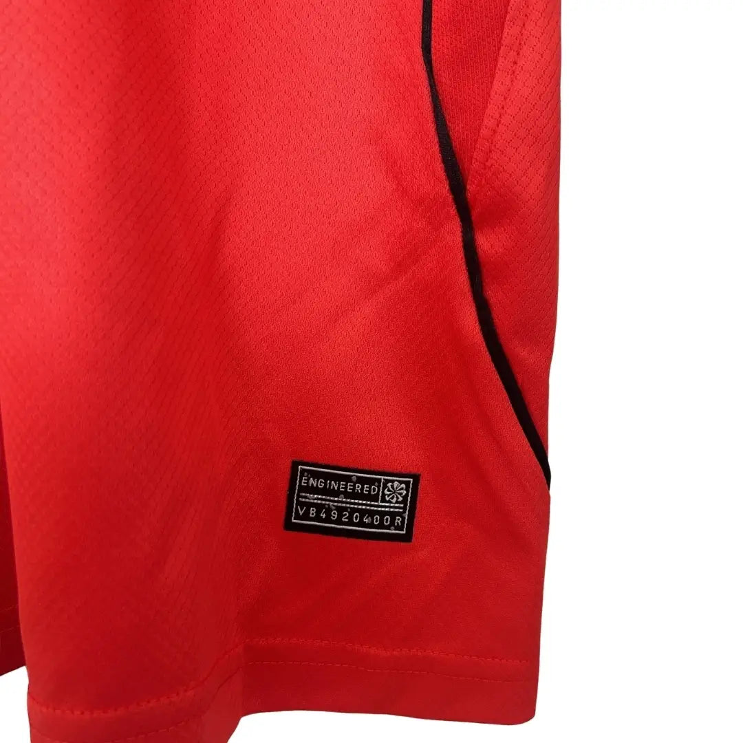 Camiseta de fútbol local de Canadá para la Copa Mundial 2026