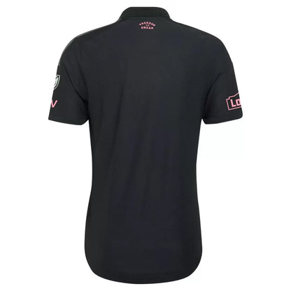 Inter Miami CF desvela la camiseta de fútbol de visitante Presagio versión jugador para el campo 2026