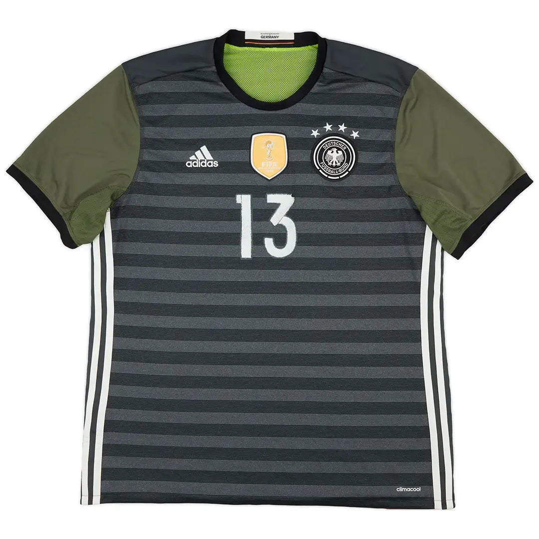 Camiseta retro de visitante de Alemania Müller #13 2016
