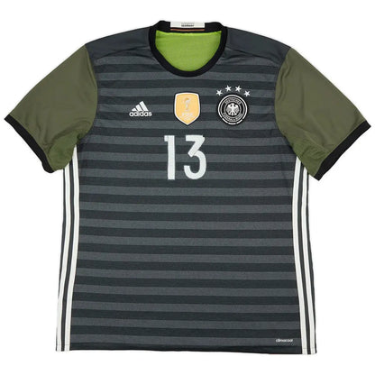 Camiseta retro de visitante de Alemania Müller #13 2016