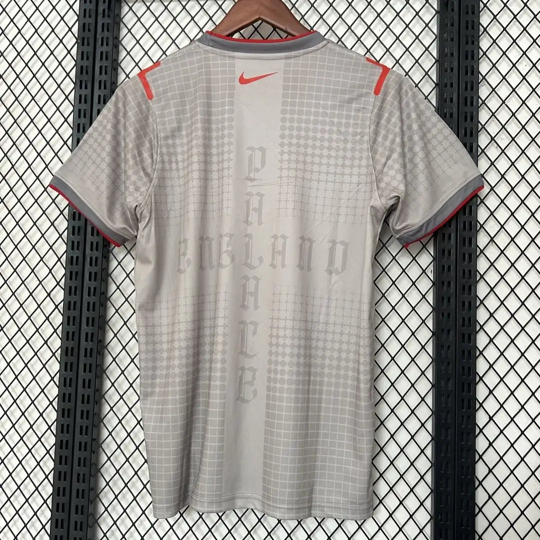 Maillot de football Three Lions x Palace 2026 Gris étain Rouge vif avec logo