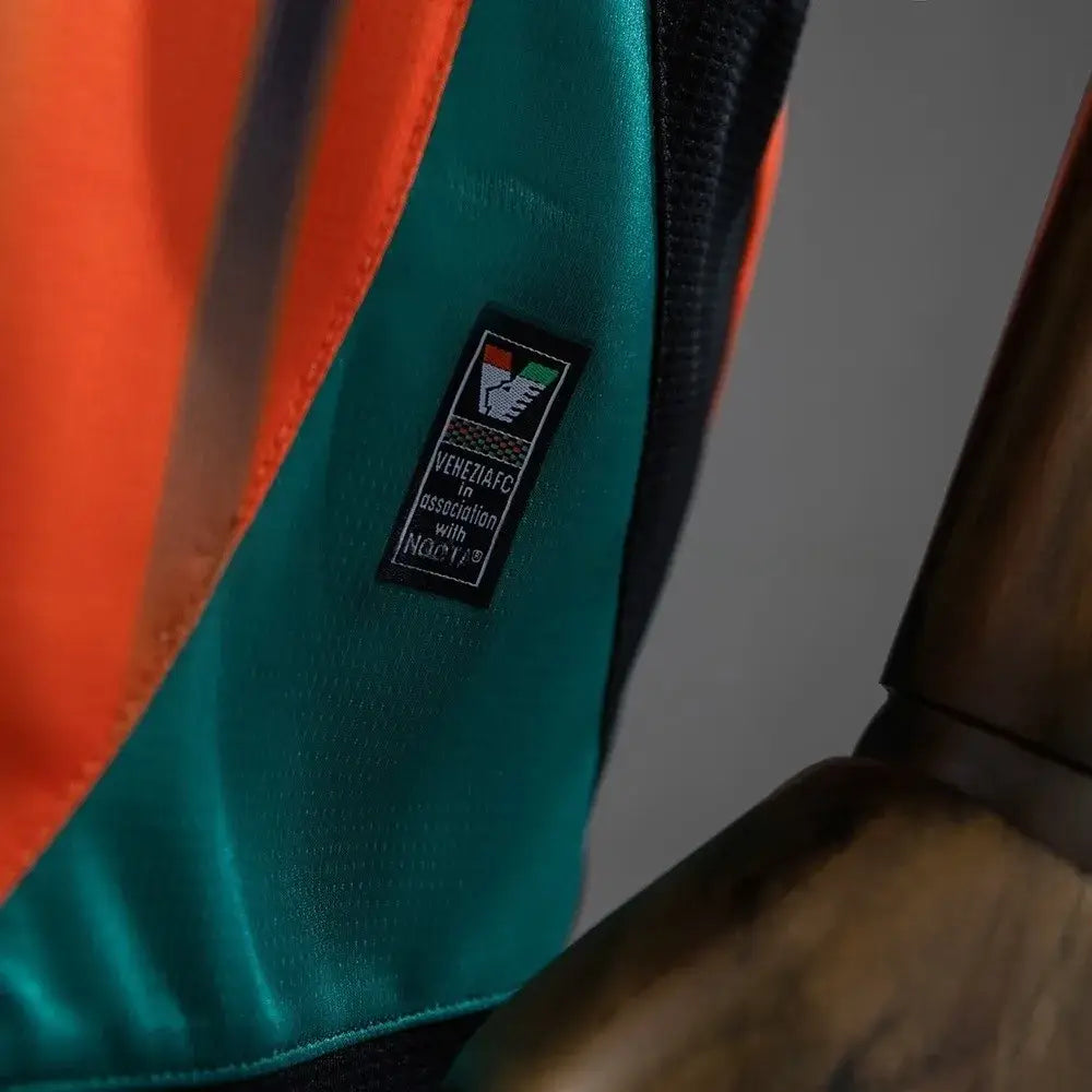 Camiseta de fútbol visitante del Venezia FC 2025/26 (tercera equipación)