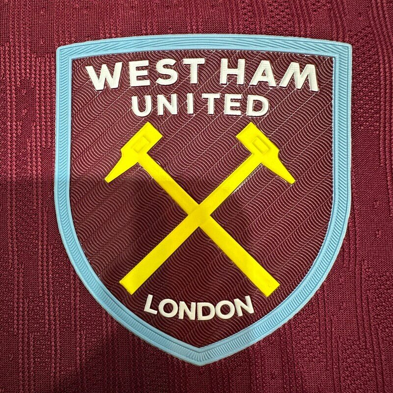 Camiseta de fútbol del West Ham United, versión jugador, local, temporada 2025/26