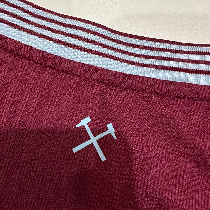 Camiseta de fútbol del West Ham United, versión jugador, local, temporada 2025/26