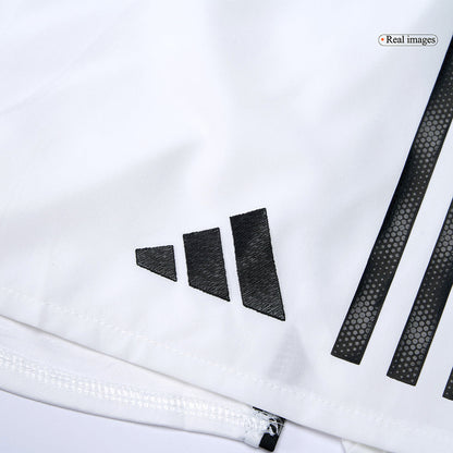 Pantalones cortos de fútbol del Manchester United, versión jugador local, temporada 2025/26