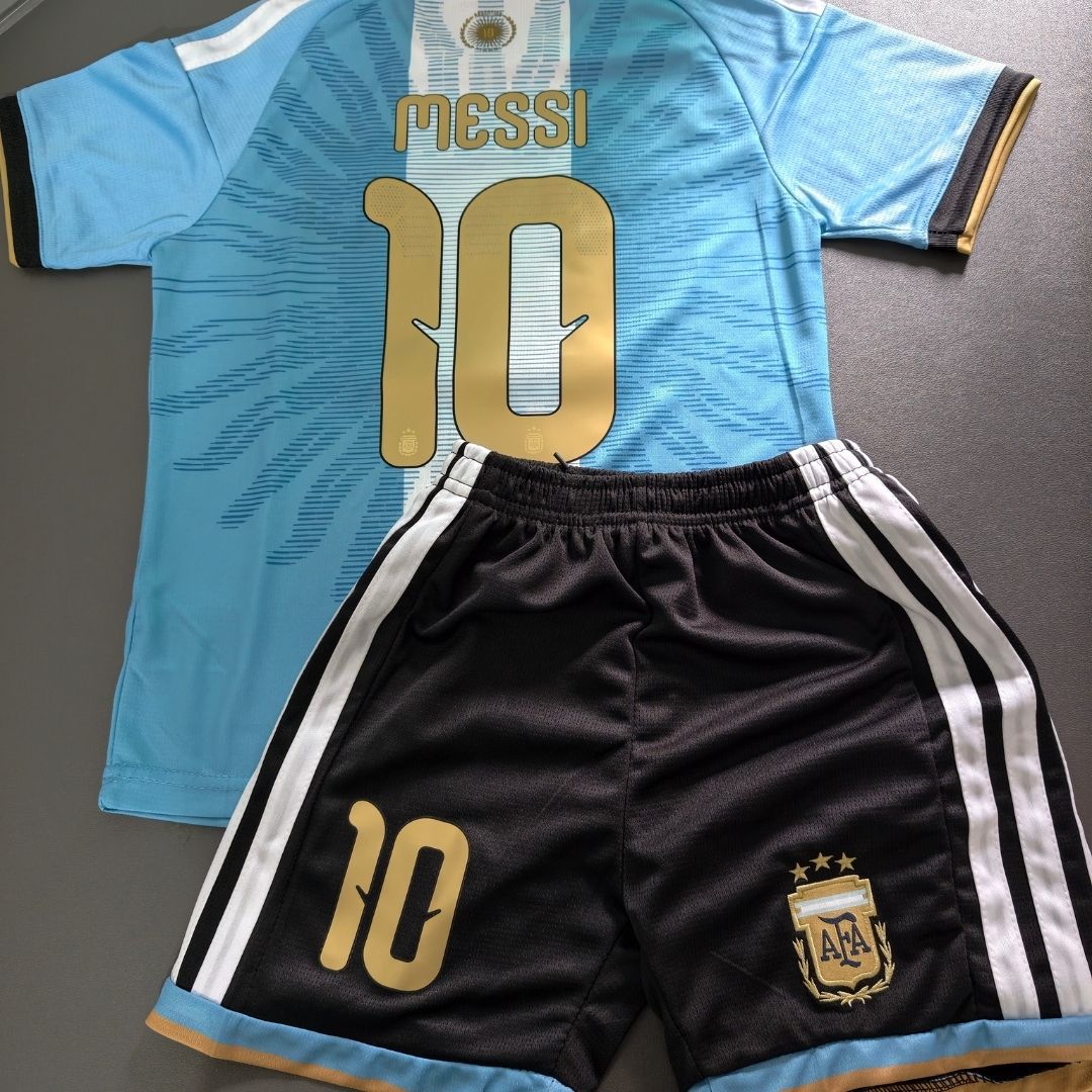 Kit de camiseta local de Argentina para niños (Camiseta y pantalones cortos 2026)