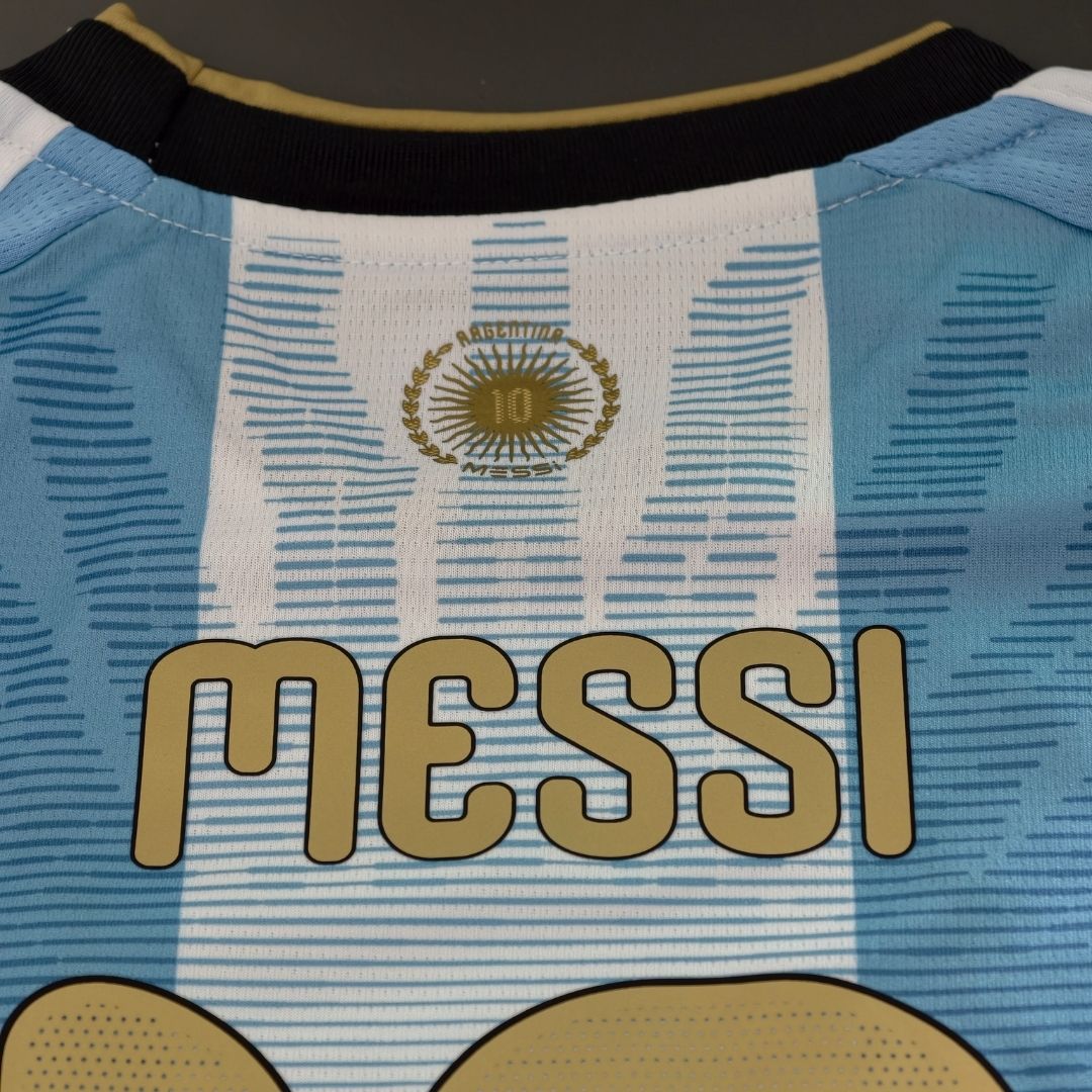 Kit de camiseta local de Argentina para niños (Camiseta y pantalones cortos 2026)
