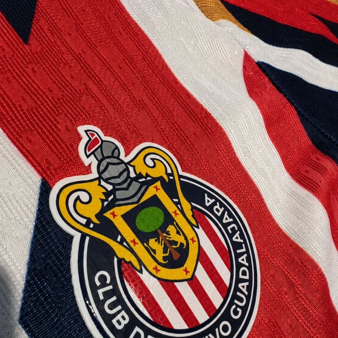 Chivas thuisshirt 2026/27
