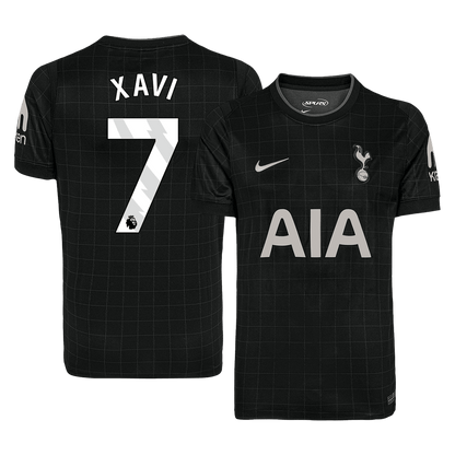 Camiseta de fútbol visitante del Tottenham Hotspur 2025/26 con el número 7 de Xavi