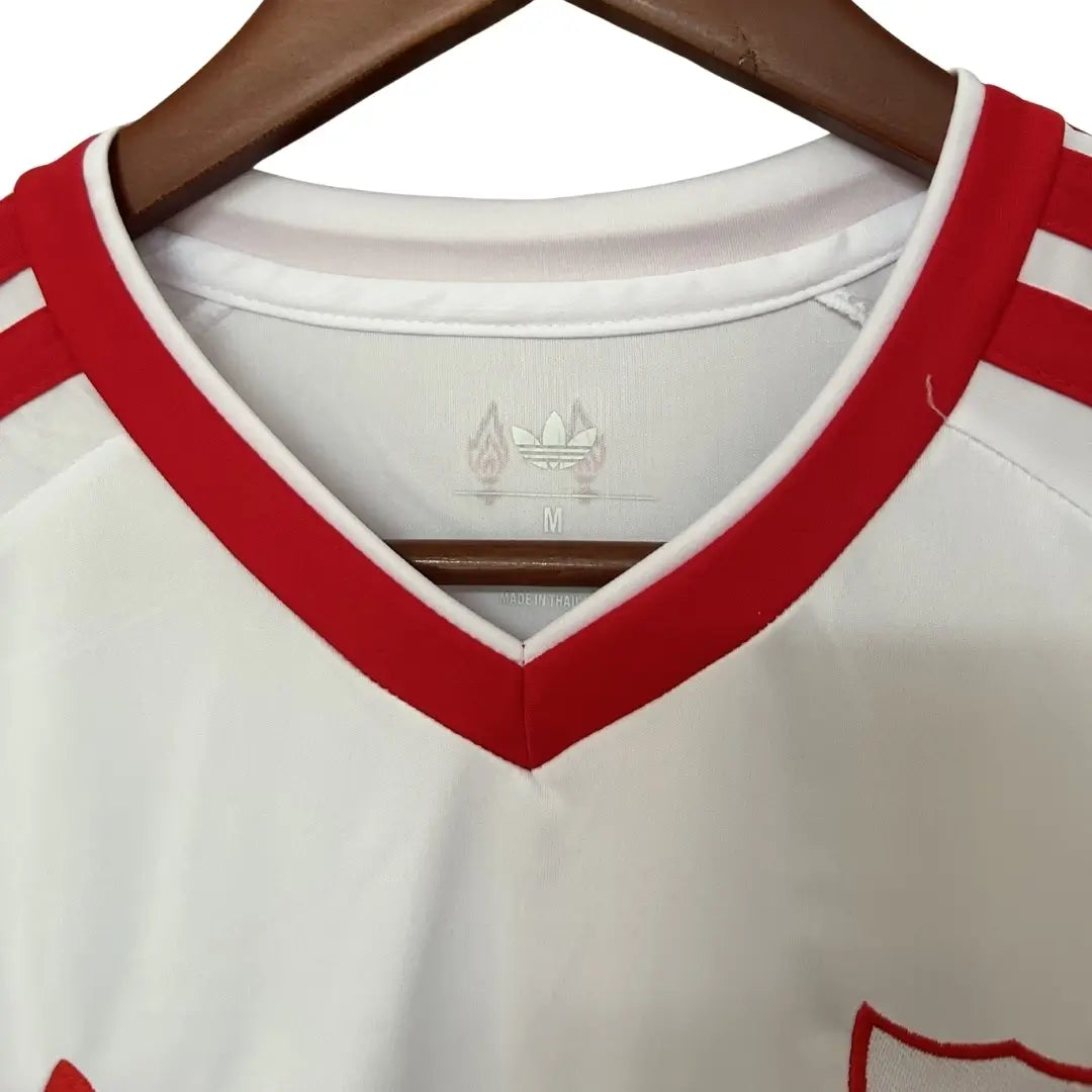 Le maillot extérieur des Reds 2026/27
