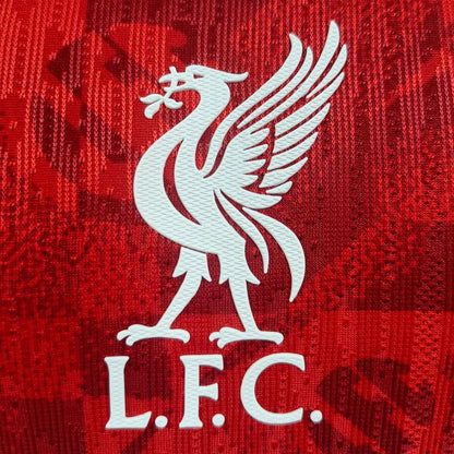 Maillot domicile de Liverpool, version joueur, saison 2025/26