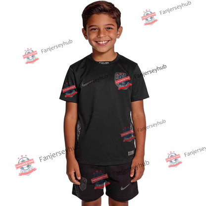 Kit de fútbol de visitante para niños Løvene - Camiseta + Pantalones cortos 2026