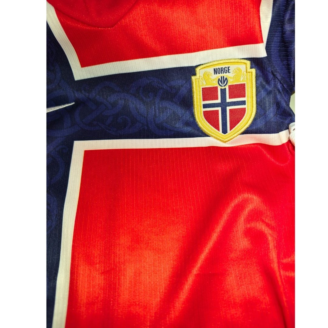 Norway Kid's Home Soccer Kit - Jersey+Shorts 2026