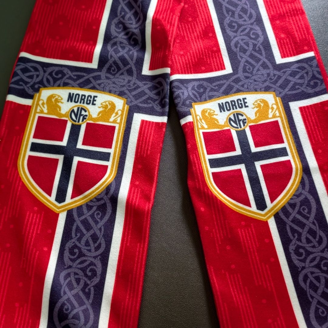 Écharpe Norvège rouge
