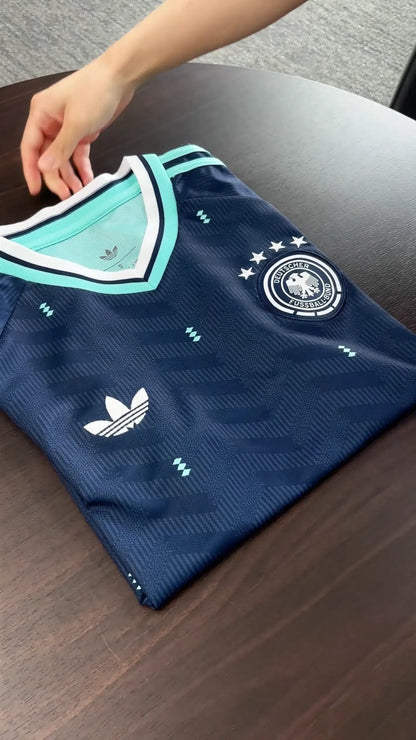 Camiseta de fútbol de visitante de Alemania 2026 Gnabry #20