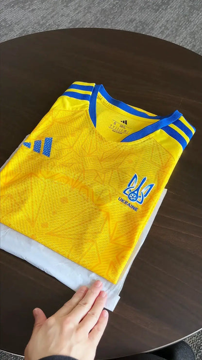 Camiseta de Ucrania para la Copa Mundial 2026 (versión local)